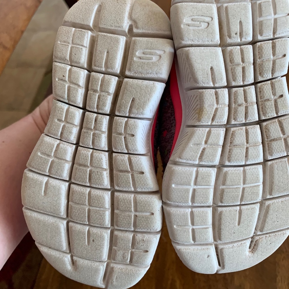 Gently used Skechers sneakers little girls - Picture 2 of 3